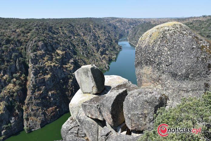 Mirador douro pena amarela miranda 6 696x464